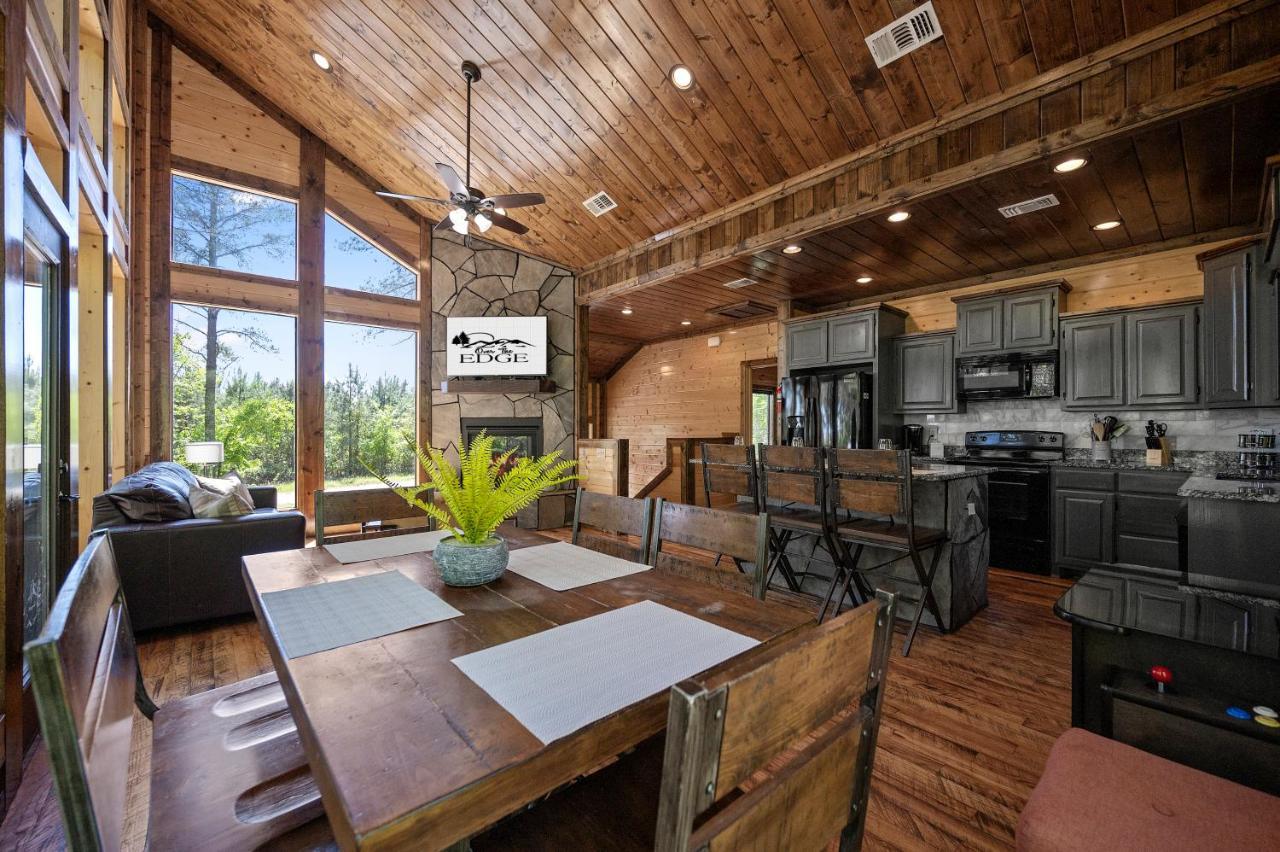 Over The Edge Holiday home Broken Bow